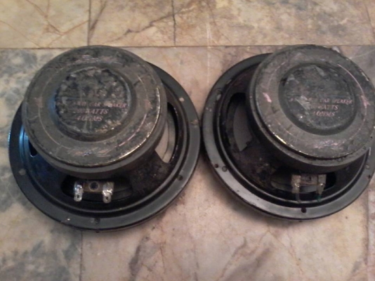 ขายลำโพงติดรถยนต์ขนาด6นิ้วของpioneerดับของบ๊อชวิช