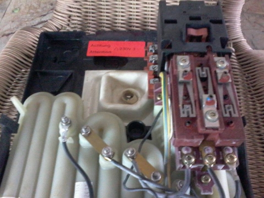 ขายเครื่องทำน้ำอุ่นของซีเมนต์ใช้ไฟได้ทั้งไฟ2เฟสและ3เฟส