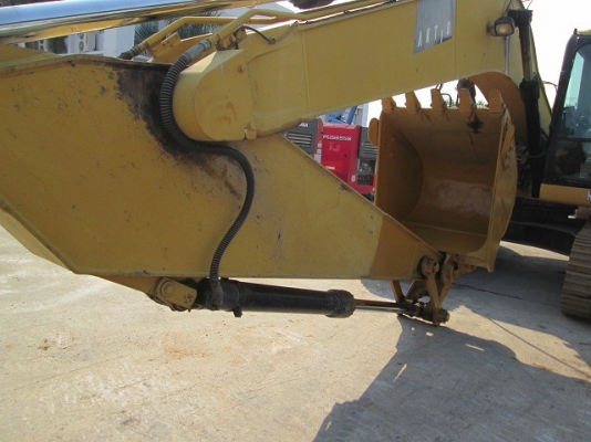 รถแบ็คโฮ 320D  0813062283