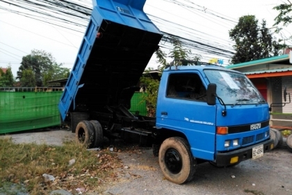 ายรถดั้มหกล้ออีซู NPR -เครื่อง 4BE1- 110แรงม้า ดั้มยิงหลังFหน้า Fหลัง รถปี2545