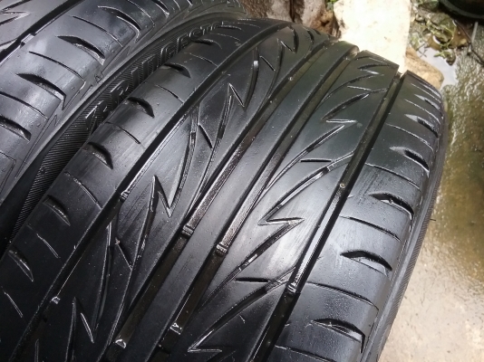 ยางBRIDGESTONE รุ่น MY-02  195 45R16 ลงพื้นปลายปี2014สภาพสวยมากๆ ดอกเยอะมากหาอยู่รีบเลยไม่แพง