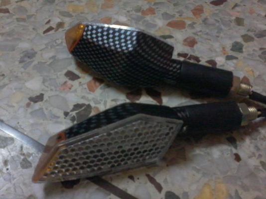 ขายของแต่งกระจกมองข้างใส่มอไซค์+ไฟเลี้ยว+ออยส์หลอก+ไฟโปรเจคเตอร์