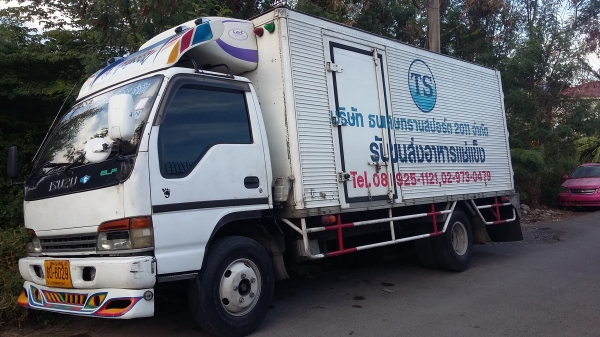 รถบรรทุก6ล้อตู้เย็นความยาว5เมตร รถบรรทุก6ล้อตู้เย็นความยาว5เมตร