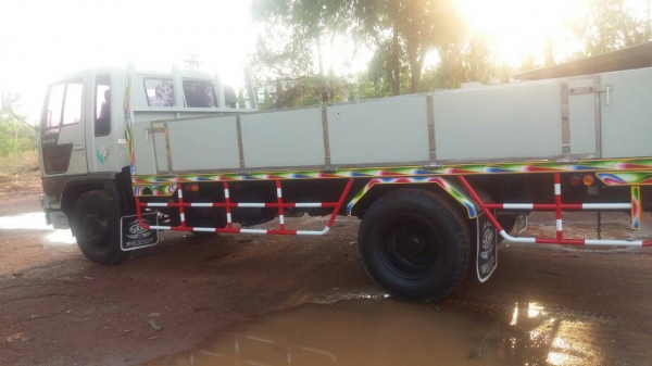 ขายด่วน รถ 6 ล้อ HINO FF3H 195 แรงม้า ,5.50 เมตร