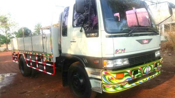 ขายด่วน รถ 6 ล้อ HINO FF3H 195 แรงม้า ,5.50 เมตร