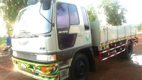 ขายด่วน รถ 6 ล้อ HINO FF3H 195 แรงม้า ,5.50 เมตร