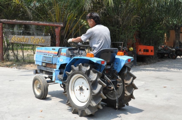 ขายรถไถMITSUBISHI15แรงสภาพสวยเดิมญี่ปุ่นไม่เคยใช้ในไทย 39,000 เท่านั้น!!