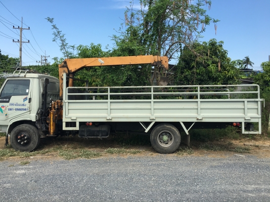 6ล้อติดเครน กะบะยาว5.50เมตร 6ล้อติดเครน กะบะยาว5.50เมตร