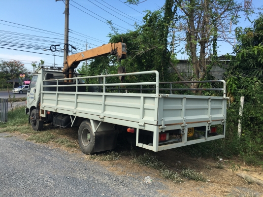 6ล้อติดเครน กะบะยาว5.50เมตร 6ล้อติดเครน กะบะยาว5.50เมตร