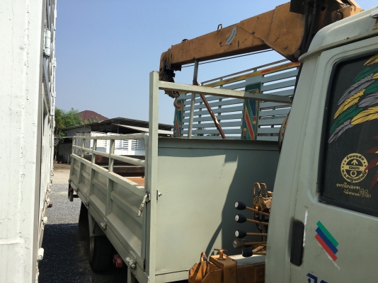 6ล้อติดเครน กะบะยาว5.50เมตร 6ล้อติดเครน กะบะยาว5.50เมตร