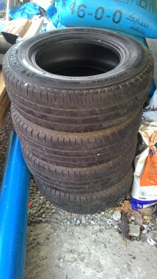 ยาง Michelin ปี 2014 215/70 R15 ดอกยางเต็มตามสภาพ 4 เส้น