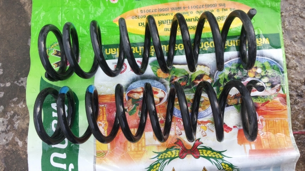 ขายโช๊คเดิมฟอร์จูนเนอ หน้า-หลัง  สปริงหลัง  ทั้งชุดราคา  3500 บาท อยุ่พระราม2ซอย50  โทร 0944822294 โรจน์.....รุปไม่ขึ้น ไอดีไลน์  Tomjung2525