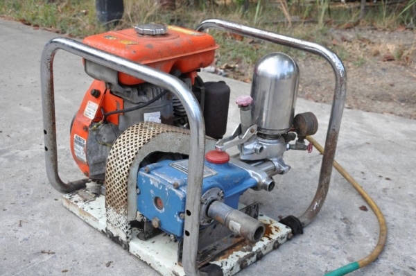 ขายเครื่องฉีดน้ำแรงดันสูงKUBOTA พร้อมปั้ม-สายร้อยกว่าเมตร สวยเดิมจากญี่ปุ่นยังไม่เคยใช้ในไทย 9,900เท่านั้น