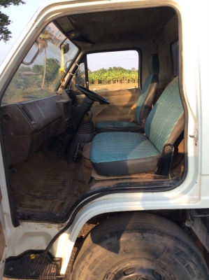 ISUZU NPR เครื่อง  115 แรง พวงมาลัยพาวเวอร์ เกียร์สั้น ยาว 5 เมตร ยางใหม่ รถพร้อมใช้งาน ขาย 390,000 บาท ศุภากร 081-1903107 , 081-4252943