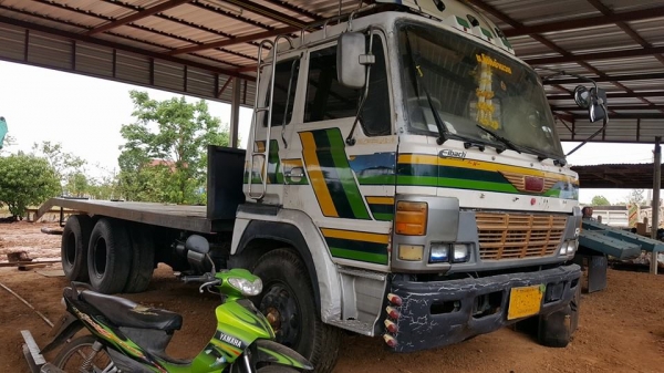 ขาย10ล้อ1เพลาFH HINO185 HO7C หางลาก200 แชชซีสวยช่วงล่างใหญ่ เครื่องแน่น เอกสารเล่มทะเบียนครบ
