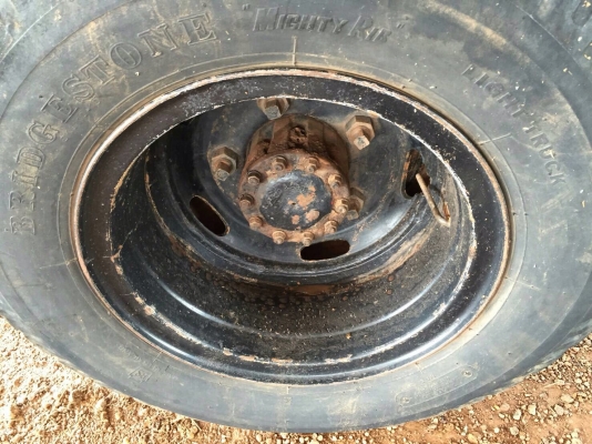 ขายรถหกล้อ Hino FB112 เครื่อง wo4d 117 แรง ปี 30 กระบะช่วงยาว 4.20 เมตร ท้ายเดิม 5 น็อต หน้าหลัง ทะเบียนพร้อม