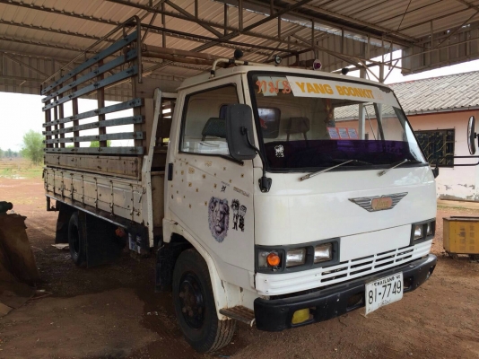 ขายรถหกล้อ Hino FB112 เครื่อง wo4d 117 แรง ปี 30 กระบะช่วงยาว 4.20 เมตร ท้ายเดิม 5 น็อต หน้าหลัง ทะเบียนพร้อม