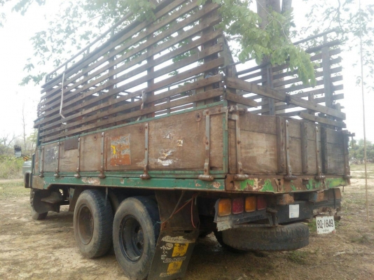 ขายรถสิบล้อหน้ายาวเพลาเดียว เครื่อง 6bd1-160 แรง ทะเบียนพร้อมโอน