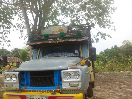 ขายรถสิบล้อหน้ายาวเพลาเดียว เครื่อง 6bd1-160 แรง ทะเบียนพร้อมโอน