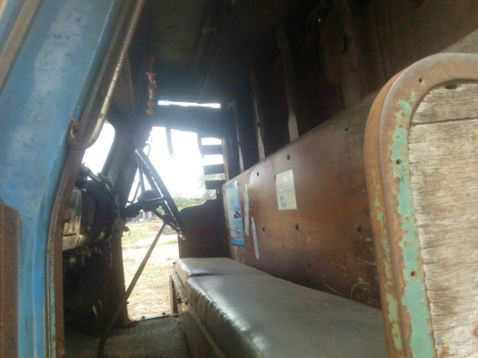 ขายรถสิบล้อหน้ายาวเพลาเดียว เครื่อง 6bd1-160 แรง ทะเบียนพร้อมโอน