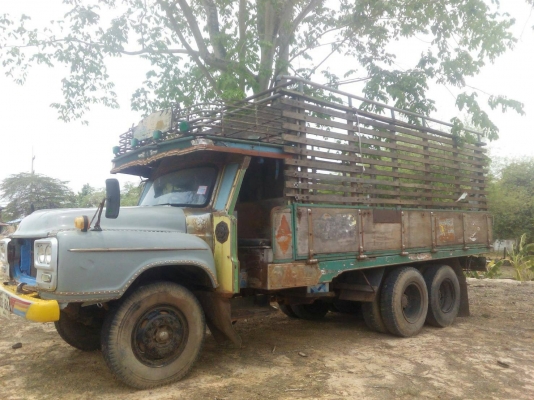 ขายรถสิบล้อหน้ายาวเพลาเดียว เครื่อง 6bd1-160 แรง ทะเบียนพร้อมโอน