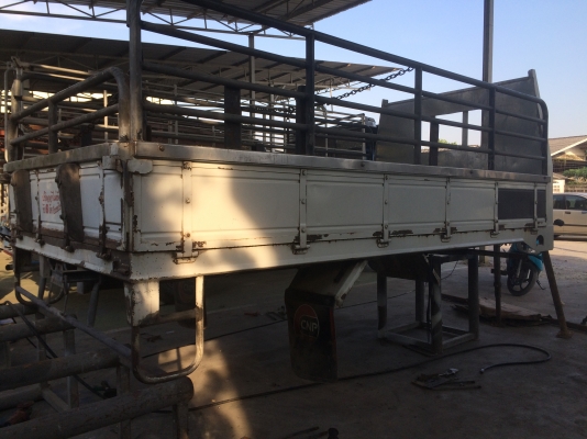 กระบะ 4 ล้อบรรทุก สแตนเลส