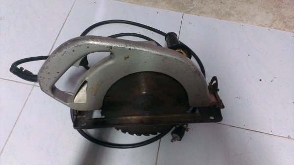 ขายเลื่อยวงเดือน MAKITA 5201N