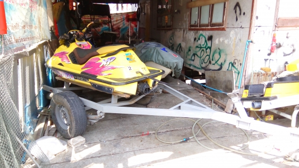 ขาย SEADOO XP800 มีกล่องไฟ MSD สำหรับ XP800 ตรงรุ่นและ ใบพัด Skat Trak เบิกใหม่ ลงรูปเพิ่มให้แล้วนะครับ