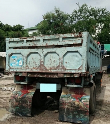 6ล้อดัมพ์ ร็อคกี้ 6ล้อดัมพ์ ร็อคกี้