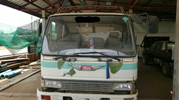 ขาย รถโม่ปูน 3.5 คิว HINO FD ไม่มีทะเบียน เครื่อง HO7C 180 แรงม้า เกียร์ HO คัสซีสวยตลอดเส้น พวงมาลัยพาวเวอร์ ราคาคุยกันได้ครับ