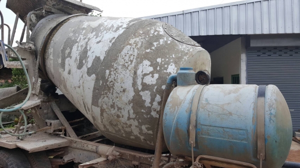 ขาย รถโม่ปูน 2.5 คิว ไม่มีทะเบียน เครื่อง 6BD1 165 แรงม้า เกียร์ร็อค คัสซีสวยใช้ได้ พวงมาลัยพาวเวอร์ รถพร้อมใช้งาน ราคาคุยกันได้ ขาย รถโม่ปูน 2.5 คิว ไม่มีทะเบียน เครื่อง 6BD1 165 แรงม้า เกียร์ร็อค คัสซีสวยใช้ได้ พวงมาลัยพาวเวอร์ รถพร้อมใช้งาน ราคาคุยกันได้