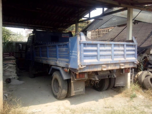 ขายรถ6ล้อดั้ม isuZU  NPR 120แรงปี39 รถสวยพร้อมใช้งาน