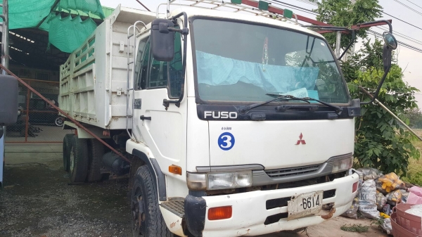 ขาย 10 ล้อดั้ม ไอ้หลง FN527M-A เปลี่ยนช่วงล่างใหม่ เบรคใหญ่ เพลาบุ๋ม วางหัวใหม่ UD เครื่อง 6D16 195 แรงม้า เกียร์ 10 สปีด คัสซีสวยตลอดเส้น แอร์เย็น ทะเบียนพร้อมโอน