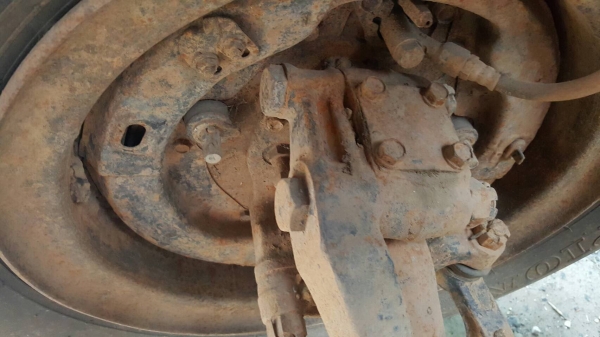 ขาย 10 ล้อดั้ม ไอ้หลง FN527M-A เปลี่ยนช่วงล่างใหม่ เบรคใหญ่ เพลาบุ๋ม วางหัวใหม่ UD เครื่อง 6D16 195 แรงม้า เกียร์ 10 สปีด คัสซีสวยตลอดเส้น แอร์เย็น ทะเบียนพร้อมโอน