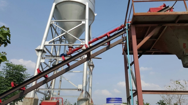 ขาย แพนท์ปูนครบชุด พร้อมถังไซโล 75 ตัน ราคาต่อรองได้ ขาย แพนท์ปูนครบชุด พร้อมถังไซโล 75 ตัน ราคาต่อรองได้