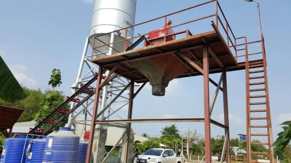 ขาย แพนท์ปูนครบชุด พร้อมรถโม่ปูน 4 คิว HINO S500 ปี 57 ไม่แยกขายนะครับ แพนท์ปูนพร้อมติดตั้งให้ใช้งานได้ ถังไซโล 75 ตัน ให้เลยครับ ราคาต่อรองได้ ขาย แพนท์ปูนครบชุด พร้อมรถโม่ปูน 4 คิว HINO S500 ปี 57 ไม่แยกขายนะครับ แพนท์ปูนพร้อมติดตั้งให้ใช้งานได้ ถังไซโล 75 ตัน ให้เลยครับ ราคาต่อรองได้