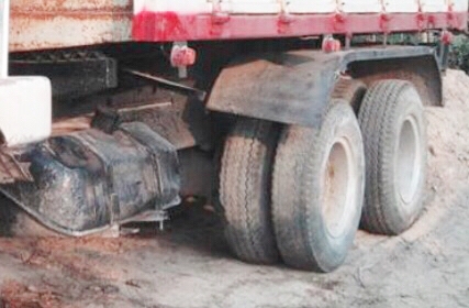 HINO KT 725 - 168 HP EH700 สิบล้อดั๊มพ์ 2 เพลา กระบะดั๊มพ์เหล็ก 12 ตันสภาพดีพร้อมบรรทุกพร้อมใช้งาน ช่วงล่างใหญ่ 2 เพลาของฮีโน่ ZM 10 น็อต เครื่องยนต์แน่นแรงดีฟิตใหม่แล้วครับ ภายในเก๋งคอนโซลครบพร้อม พวงมาลัยเพาเวอร์ เบรคลม ช่วงล่างยางสภาพดี 10 เส้นประมาณ 6 HINO KT 725 - 168 HP EH700 สิบล้อดั๊มพ์ 2 เพลา กระบะดั๊มพ์เหล็ก 12 ตันสภาพดีพร้อมบรรทุกพร้อมใช้งาน ช่วงล่างใหญ่ 2 เพลาของฮีโน่ ZM 10 น็อต เครื่องยนต์แน่นแรงดีฟิตใหม่แล้วครับ ภายในเก๋งคอนโซลครบพร้อม พวงมาลัยเพาเวอร์ เบรคลม ช่วงล่างยางสภาพดี 10 เส้นประมาณ 6