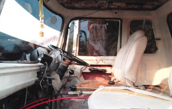 HINO KT 725 - 168 HP EH700 สิบล้อดั๊มพ์ 2 เพลา กระบะดั๊มพ์เหล็ก 12 ตันสภาพดีพร้อมบรรทุกพร้อมใช้งาน ช่วงล่างใหญ่ 2 เพลาของฮีโน่ ZM 10 น็อต เครื่องยนต์แน่นแรงดีฟิตใหม่แล้วครับ ภายในเก๋งคอนโซลครบพร้อม พวงมาลัยเพาเวอร์ เบรคลม ช่วงล่างยางสภาพดี 10 เส้นประมาณ 6 HINO KT 725 - 168 HP EH700 สิบล้อดั๊มพ์ 2 เพลา กระบะดั๊มพ์เหล็ก 12 ตันสภาพดีพร้อมบรรทุกพร้อมใช้งาน ช่วงล่างใหญ่ 2 เพลาของฮีโน่ ZM 10 น็อต เครื่องยนต์แน่นแรงดีฟิตใหม่แล้วครับ ภายในเก๋งคอนโซลครบพร้อม พวงมาลัยเพาเวอร์ เบรคลม ช่วงล่างยางสภาพดี 10 เส้นประมาณ 6