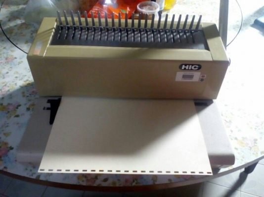 ขายเครื่องเจาะรูเข้าห่วงพลาสติก