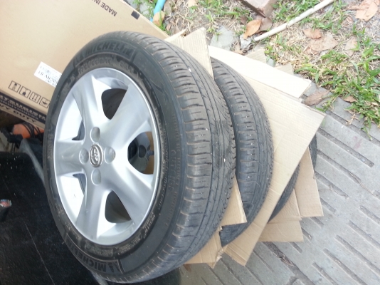 ล้อเดิมวีออสพร้อมยาง