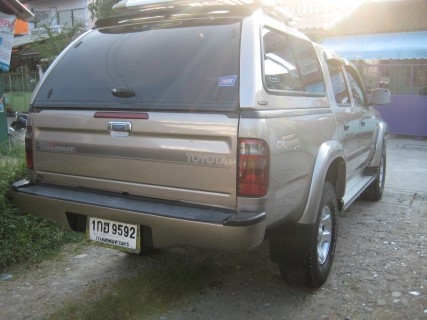 "Toyota Sport Curiser 4DR MT 2.5 4WD ปี2004