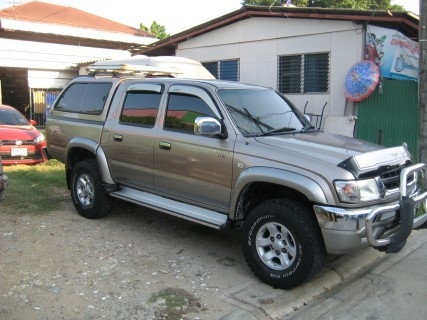 "Toyota Sport Curiser 4DR MT 2.5 4WD ปี2004