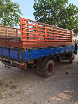 6ล้อ100แรง ทำหัวเปนอีแต๋น สภาพดีมากๆๆพร้อมใช้ 6ล้อ100แรง ทำหัวเปนอีแต๋น สภาพดีมากๆๆพร้อมใช้