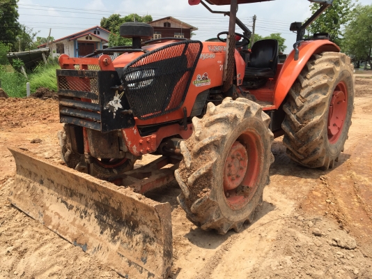 Kubota M9540 ใบดัน เล่มทะเบียน รถใช้ดันดินครับ Kubota M9540 ใบดัน เล่มทะเบียน รถใช้ดันดินครับ