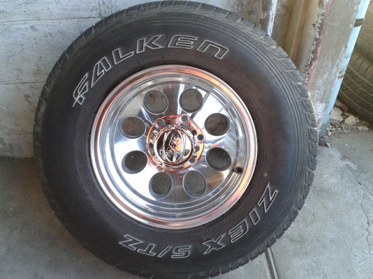 ล้ออะไล่ขอบ15นิ้ว6รู พร้อมยาง สวยๆ 1 ล้อ ราคา 1850 บาท