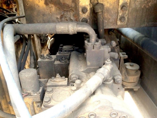 รถ komatsu pc200-5 เคยใช้งานในไทยแล้ว ราคา 800000 บาท รถ komatsu pc200-5 เคยใช้งานในไทยแล้ว ราคา 800000 บาท