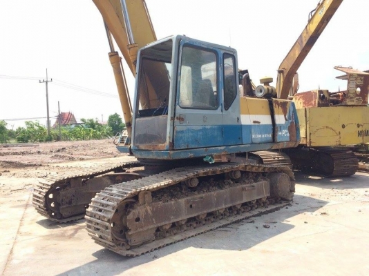รถ komatsu pc200-5 เคยใช้งานในไทยแล้ว ราคา 800000 บาท รถ komatsu pc200-5 เคยใช้งานในไทยแล้ว ราคา 800000 บาท