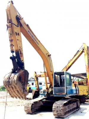 รถ komatsu pc200-5 เคยใช้งานในไทยแล้ว ราคา 800000 บาท รถ komatsu pc200-5 เคยใช้งานในไทยแล้ว ราคา 800000 บาท