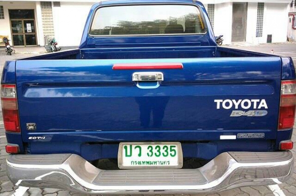 2003 TOYOTA HILUX TIGER 2.5 E PRERUNNER XTRA CAB D4D สีน้ำเงิน เกียร์ออโต้ เลขไมล์ 200,000 km
