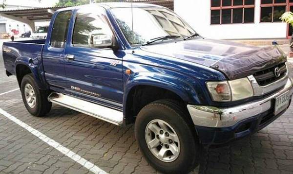 2003 TOYOTA HILUX TIGER 2.5 E PRERUNNER XTRA CAB D4D สีน้ำเงิน เกียร์ออโต้ เลขไมล์ 200,000 km